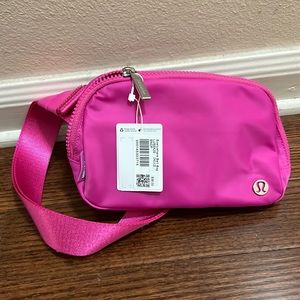 Lululemon Sonic Pink Everywhere Belt Bag